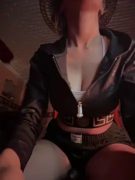 Queentaraf999 online show from October 20, 2025, 10:32 pm