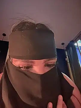 Queentaraf999 online show from October 25, 2025, 8:14 pm