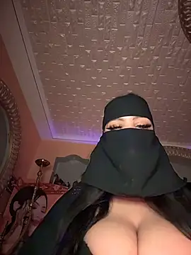 Queentaraf999 online show from October 30, 2025, 8:42 pm