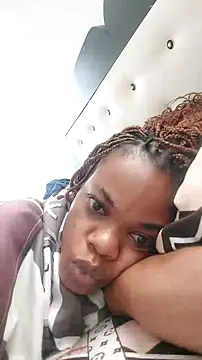 GlobeTrottieHottie1 online show from October 21, 2025, 6:47 am