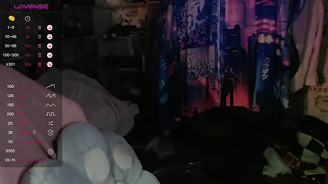 Snapshot of Dreamy_Red_Girl chatting on October 12, 2025, 5:56 pm Dreamy Red Girl online show from October 12, 2025, 5:56 pm