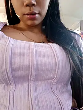 Snapshot of Ammyy_Wood_ chatting on October 12, 2025, 10:09 pm Ammyy Wood online show from October 12, 2025, 10:09 pm