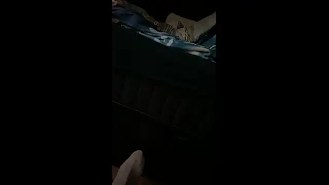 MolleDolle online show from October 29, 2025, 1:52 am