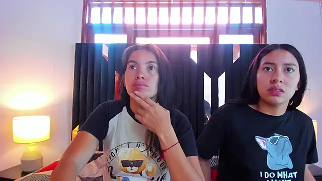 Sofy and Mia online show from October 15, 2025, 12:05 pm