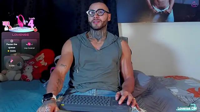 Snapshot of Danny_Willson chatting on June 16, 2026, 1:52 am Danny Willson online show from June 16, 2026, 1:52 am