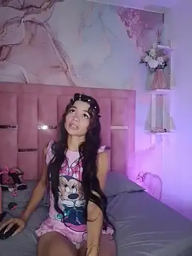 Isis Blaze online show from December 2, 2025, 3:12 am