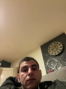 Didotue online show from January 10, 2026, 11:53 pm