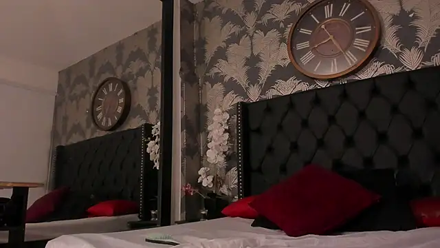 Snapshot of Valeria_Collin chatting on December 2, 2025, 2:34 pm Valeria Collin online show from December 2, 2025, 2:34 pm