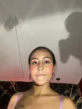 Snapshot of Luna_star3 chatting on February 4, 2026, 7:20 pm Luna star3 online show from February 4, 2026, 7:20 pm