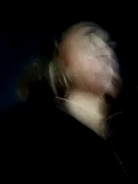 Snapshot of Allison_Flamingg chatting on November 7, 2025, 2:44 am Allison Flamingg online show from November 7, 2025, 2:44 am