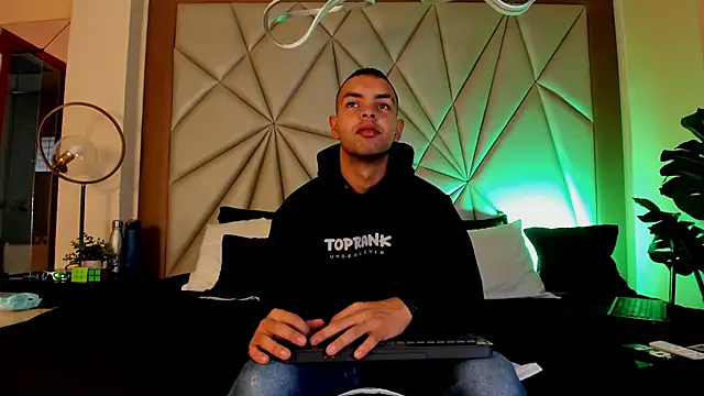 IanBlaze  online show from October 23, 2025, 11:31 am