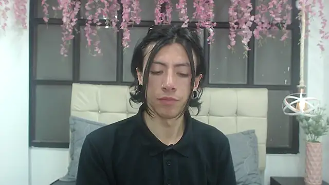 camerongrey online show from October 31, 2025, 2:01 am