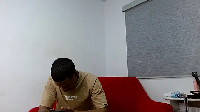 deep hard latin online show from October 25, 2025, 1:40 pm