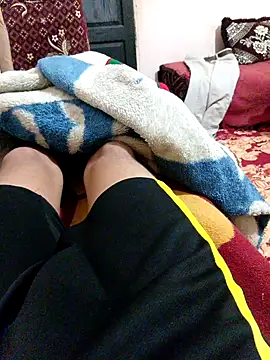 latarak321 online show from November 13, 2025, 10:30 pm