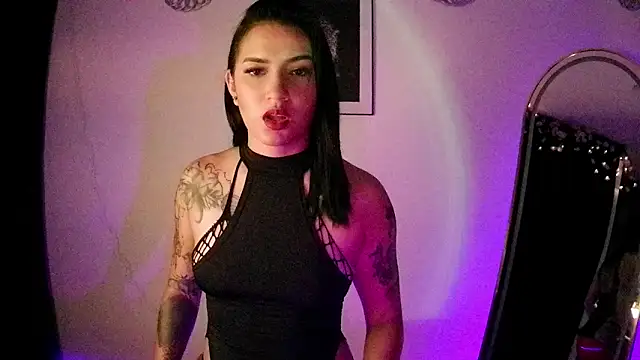 LunaAdamsx online show from November 5, 2025, 10:15 am