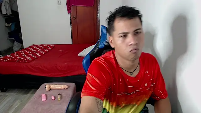 Raphael LatinBoy online show from October 8, 2025, 2:53 am