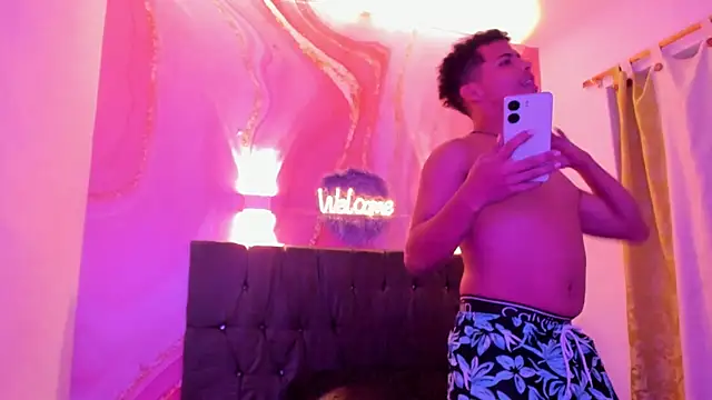 Raphael LatinBoy online show from October 12, 2025, 3:27 am