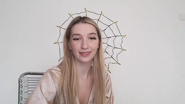 Snapshot of Lucyreeel_ chatting on October 23, 2025, 12:26 pm Lucyreeel online show from October 23, 2025, 12:26 pm