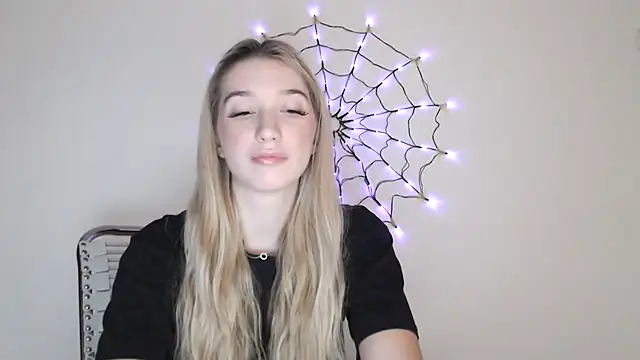 Snapshot of Lucyreeel_ chatting on October 30, 2025, 1:23 pm Lucyreeel online show from October 30, 2025, 1:23 pm