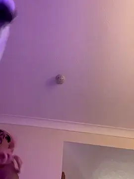 zara bellexx online show from November 26, 2025, 7:59 pm