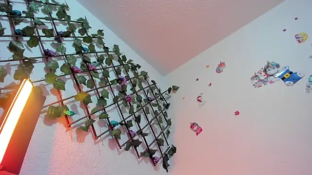 Lilith salvatoree online show from October 30, 2025, 1:45 pm