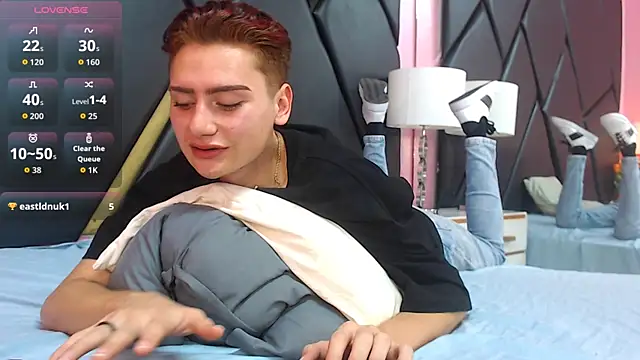 Alex Millerss online show from October 17, 2025, 8:44 pm