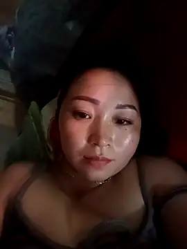 Snapshot of miemie-xx chatting on October 20, 2025, 1:06 am miemie-xx online show from October 20, 2025, 1:06 am