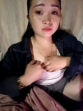 Snapshot of miemie-xx chatting on October 22, 2025, 12:27 pm miemie-xx online show from October 22, 2025, 12:27 pm