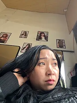 Snapshot of miemie-xx chatting on November 4, 2025, 9:30 am miemie-xx online show from November 4, 2025, 9:30 am