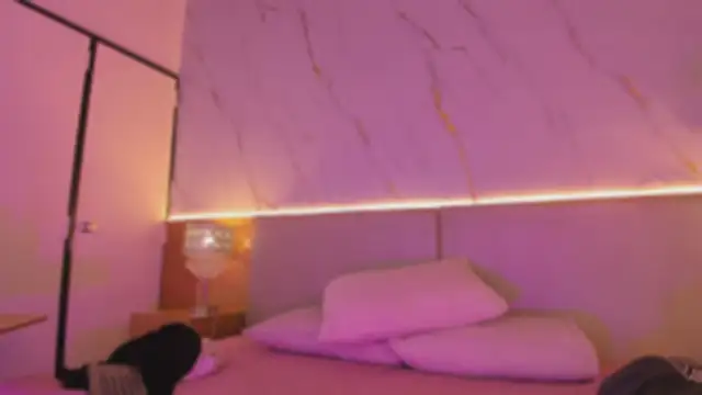 Snapshot of AAliss_Starr chatting on October 16, 2025, 3:51 am AAliss Starr online show from October 16, 2025, 3:51 am