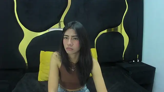 Mia clark18 online show from October 22, 2025, 5:02 pm