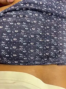 Hansikahanish8 online show from October 16, 2025, 3:57 pm