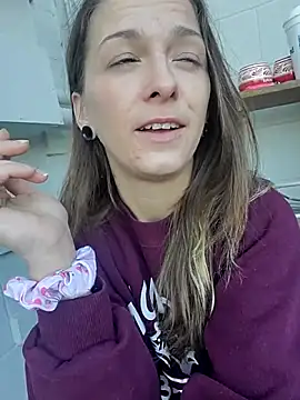 Snapshot of Cassaroll333 chatting on October 19, 2025, 2:29 pm Cassaroll333 online show from October 19, 2025, 2:29 pm