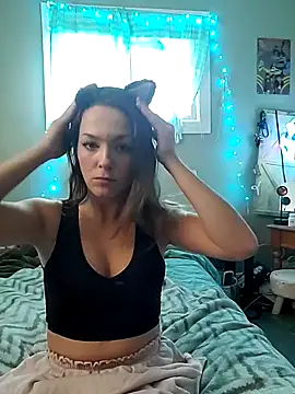 Snapshot of Cassaroll333 chatting on November 6, 2025, 3:02 pm Cassaroll333 online show from November 6, 2025, 3:02 pm