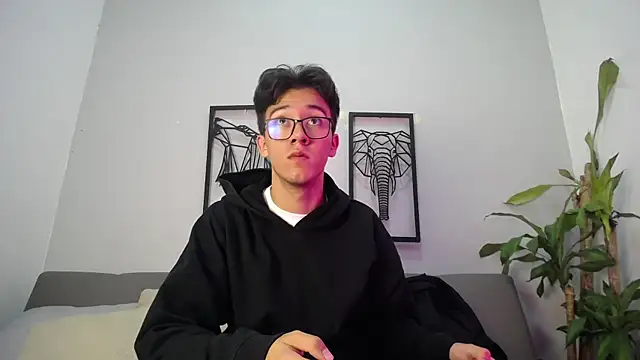 Austin Reeds online show from October 22, 2025, 12:05 pm