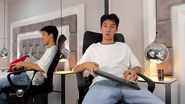 Austin Reeds online show from October 26, 2025, 9:53 pm