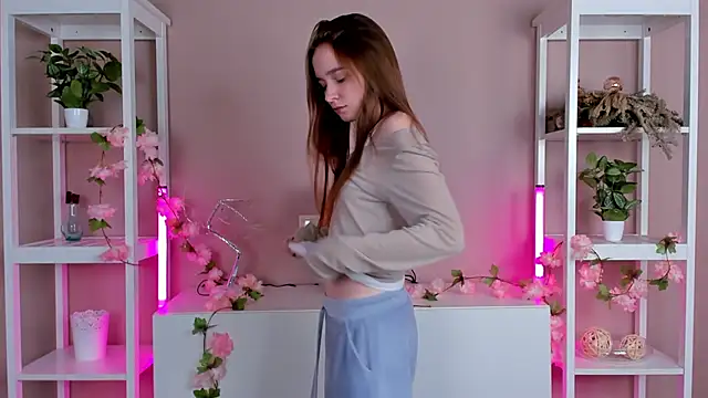 Snapshot of LittleCutieSandy chatting on October 8, 2025, 3:15 am LittleCutieSandy online show from October 8, 2025, 3:15 am