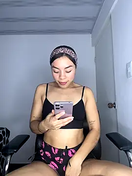 Snapshot of Crystal_555 chatting on October 11, 2025, 6:34 am Crystal 555 online show from October 11, 2025, 6:34 am