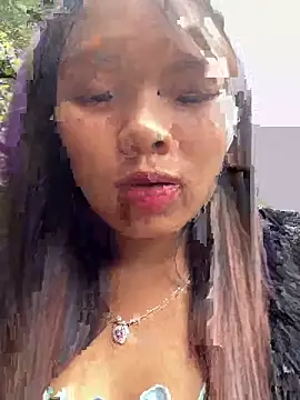 hello-cute online show from November 17, 2025, 4:18 am