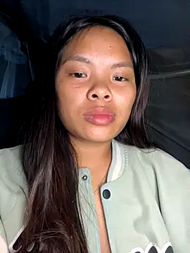 hello-cute online show from December 3, 2025, 6:17 pm