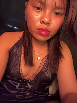 hello-cute online show from December 17, 2025, 4:29 am