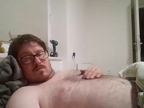 Snapshot of czechguy chatting on October 17, 2025, 8:55 pm czechguy online show from October 17, 2025, 8:55 pm