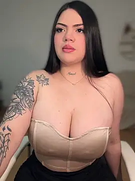 dulcemarianh  online show from May 27, 2026, 7:05 am