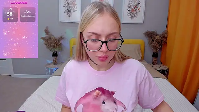 CeaneLino online show from November 17, 2025, 7:41 pm