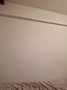 Nika aa online show from January 13, 2026, 4:01 pm