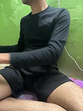 Snapshot of foxythebold chatting on October 8, 2025, 5:21 pm foxythebold online show from October 8, 2025, 5:21 pm