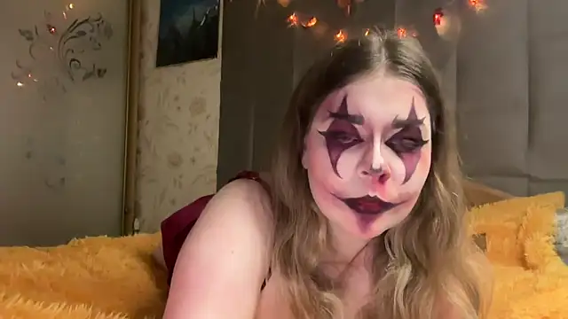 Crave Elise online show from October 31, 2025, 9:49 pm