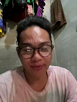 Snapshot of softhearted_sweet chatting on October 13, 2025, 5:40 am softhearted sweet online show from October 13, 2025, 5:40 am