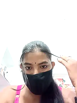 Hot radhaji online show from October 29, 2025, 4:20 pm