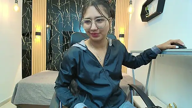 Snapshot of SamanthaFox_8 chatting on February 3, 2026, 11:37 am SamanthaFox 8 online show from February 3, 2026, 11:37 am